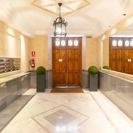 Souviron & Old Town By Ele Apartamento